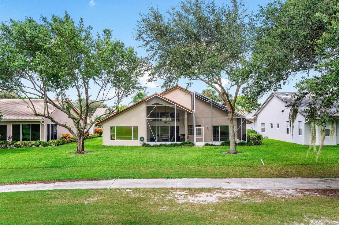 Photo of 6886 Grenelefe Road