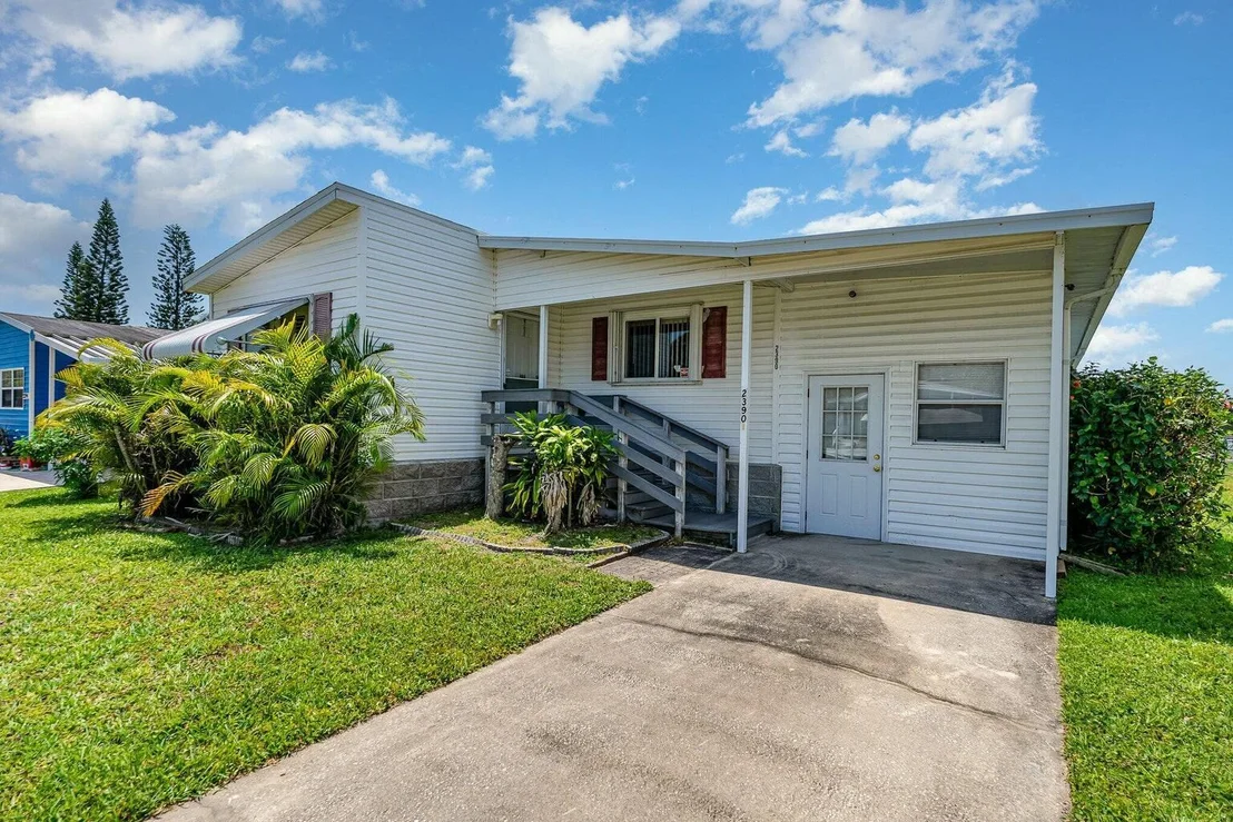 Photo of 2390 Coconut Palm Drive