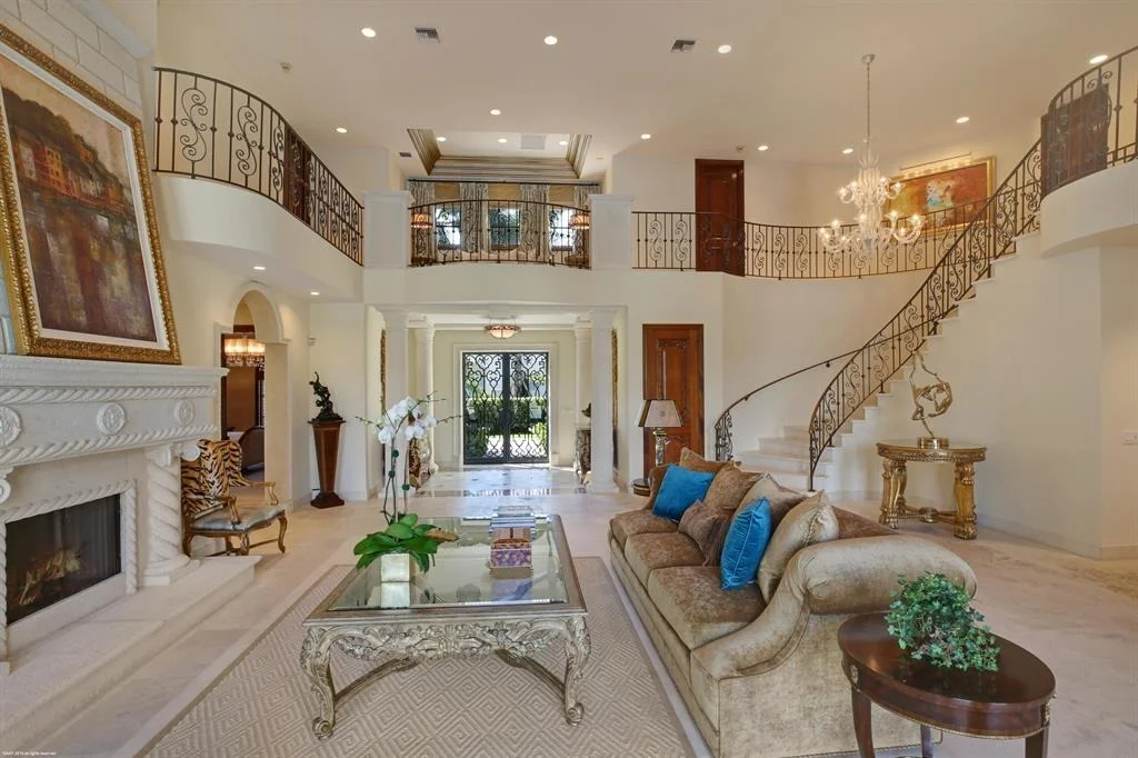 Photo of 560 Island Drive