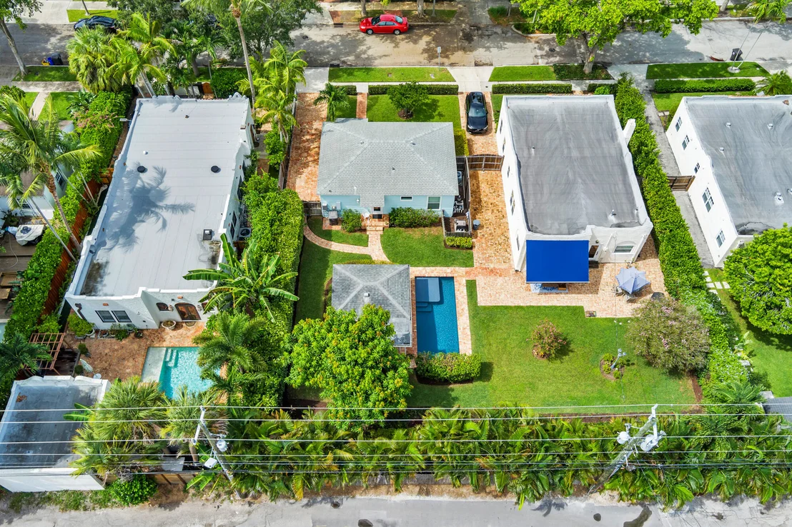 Photo of 816 Avon Road