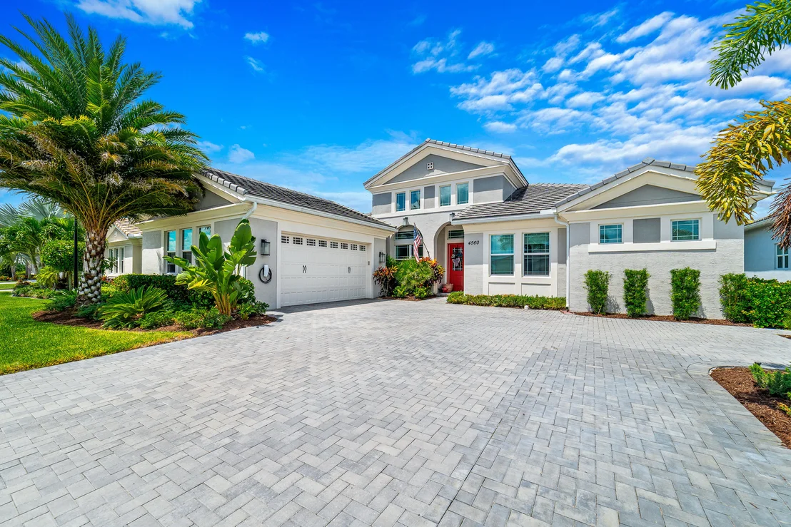 Photo of 4560 ESTATES Circle