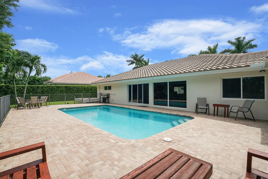 Photo of 4215 Gleneagles Drive