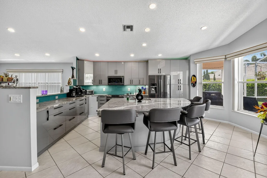 Photo of 7844 Ambleside Way