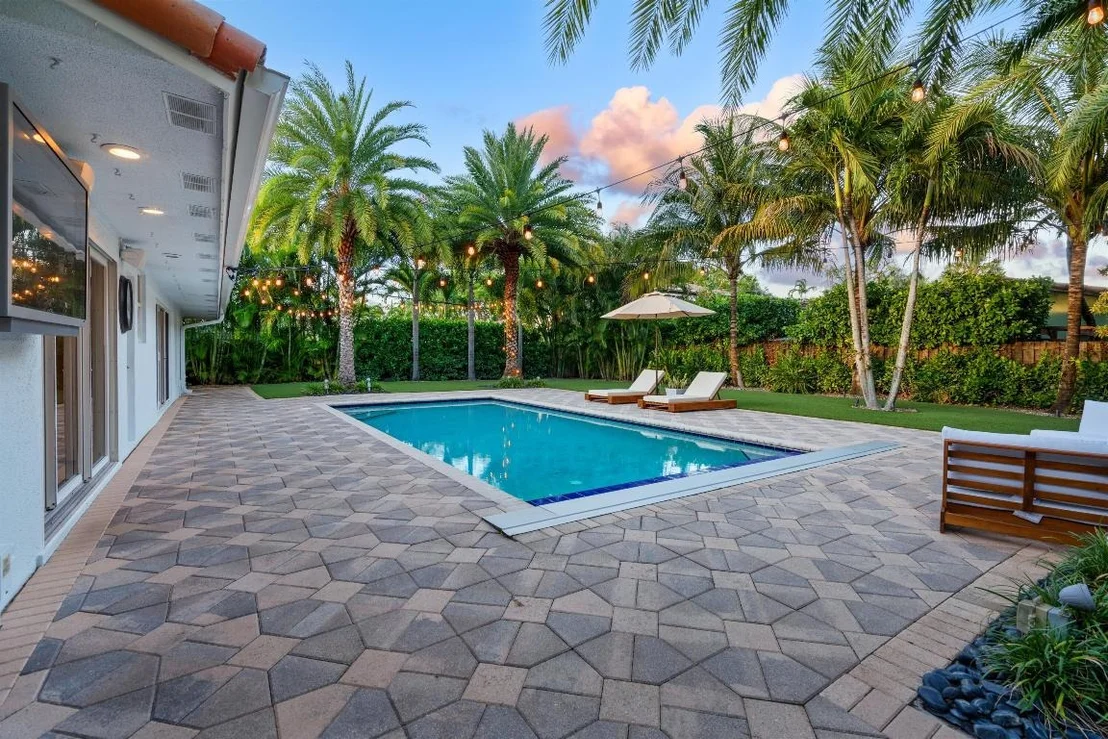 Photo of 745 Periwinkle Street