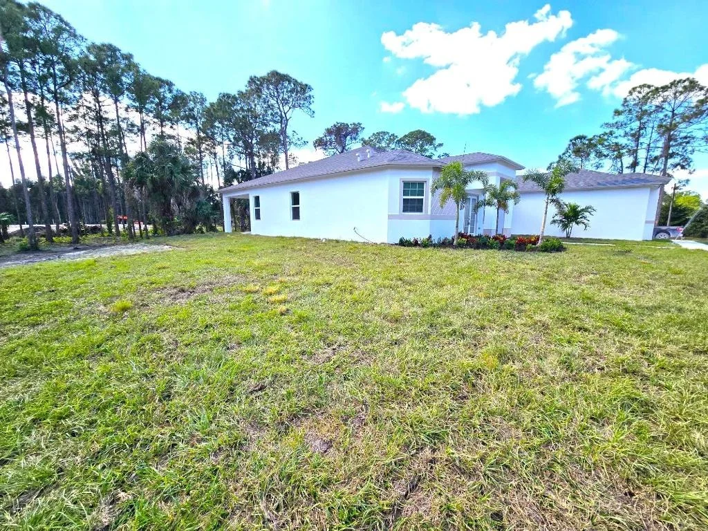 Photo of 14749 68th Street N
