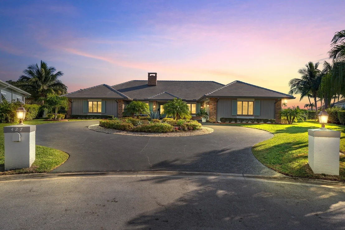 Photo of 427 Glenbrook Drive
