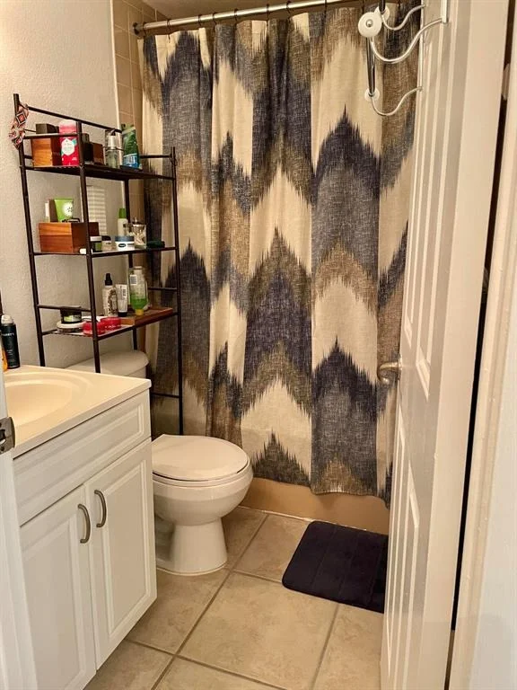 Photo of Unit B at 8171 Thames B Boulevard