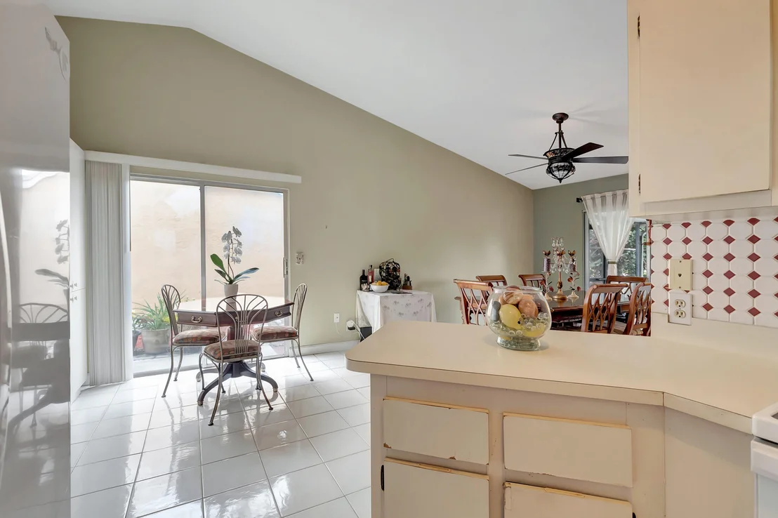 Photo of 9873 Robins Nest Road