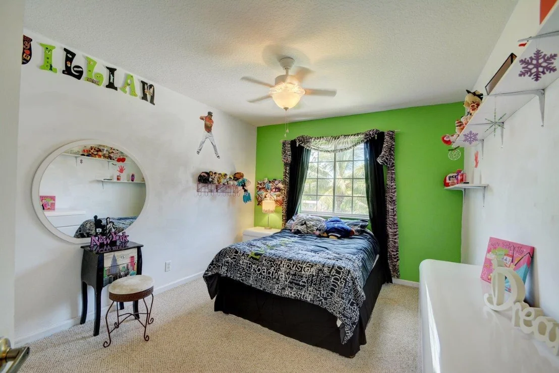 Photo of 2414 SE Springtree Place