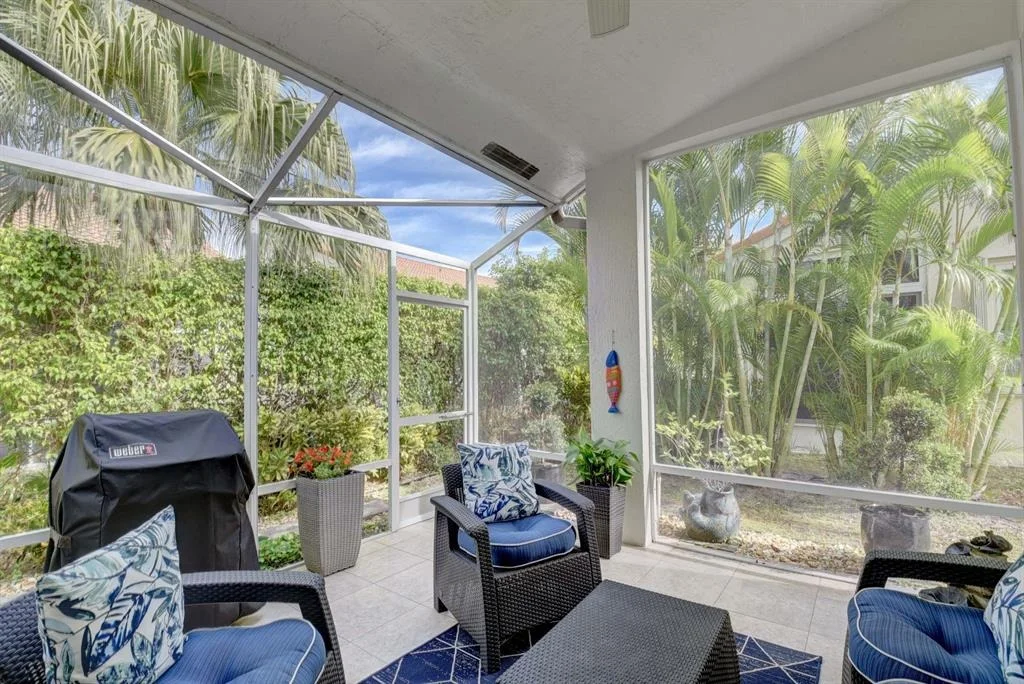 Photo of 6169 Heliconia Road