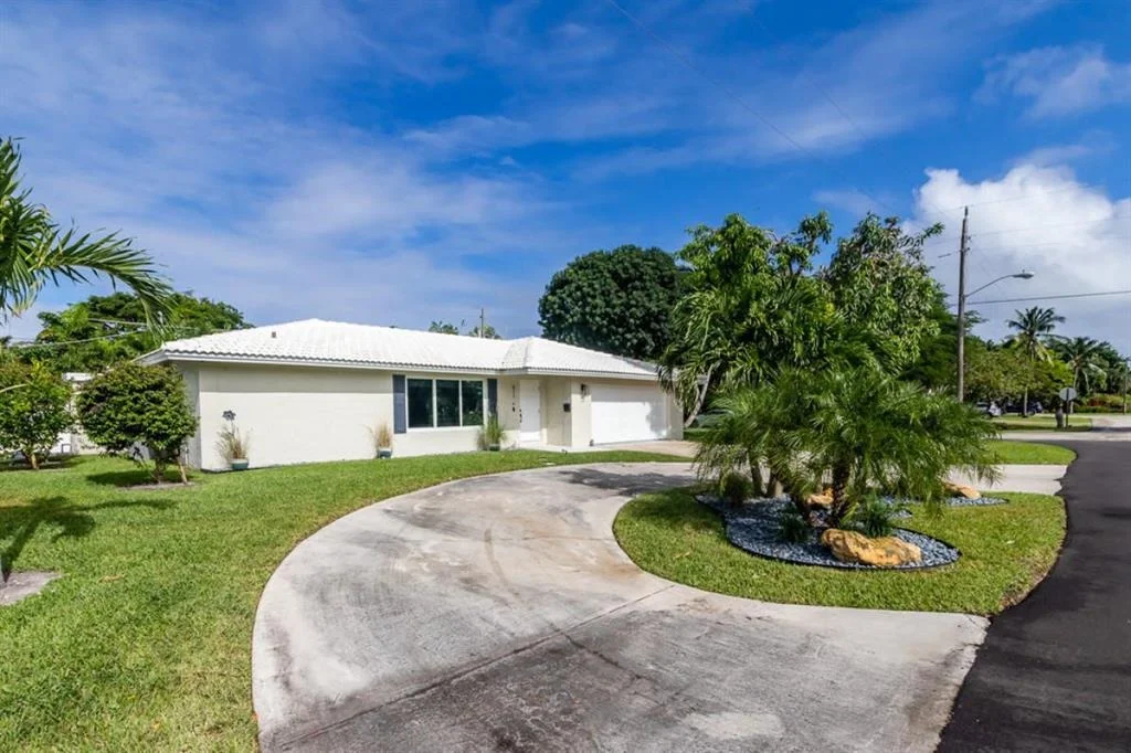 Photo of 611 Sunshine Drive