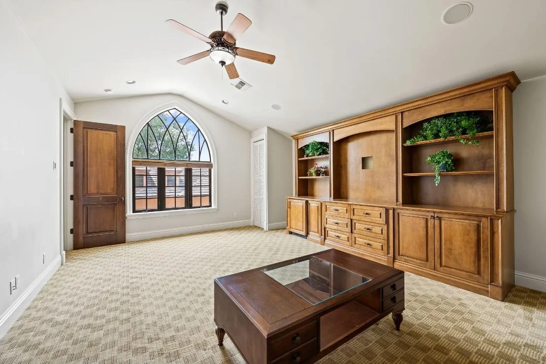 Photo of 6300 Riverside Drive