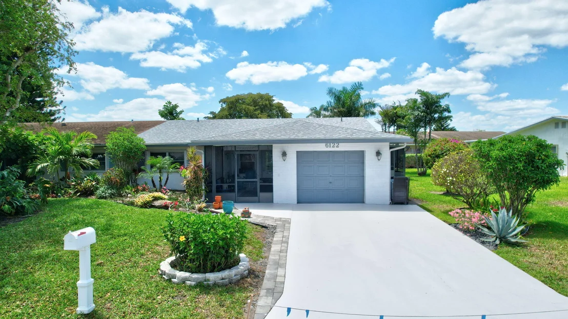 Photo of 6122 Overland Place