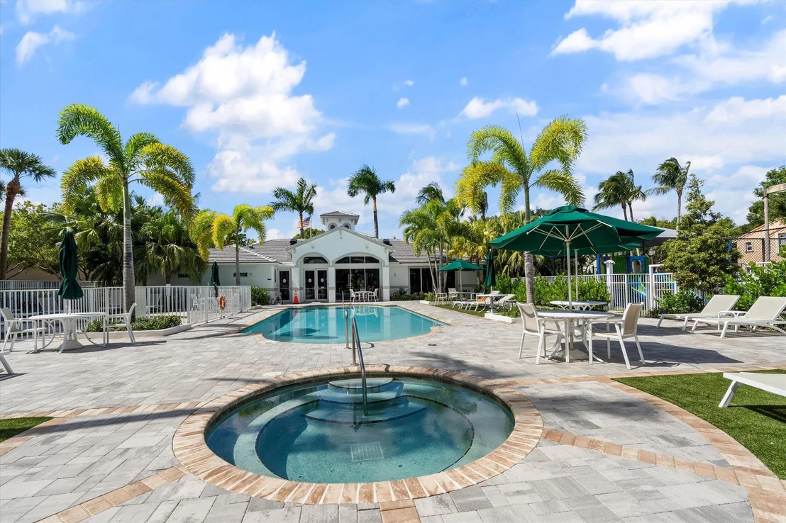 Photo of 4765 S Classical Boulevard