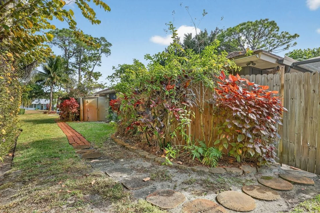 Photo of 1444 NW Spruce Ridge Drive