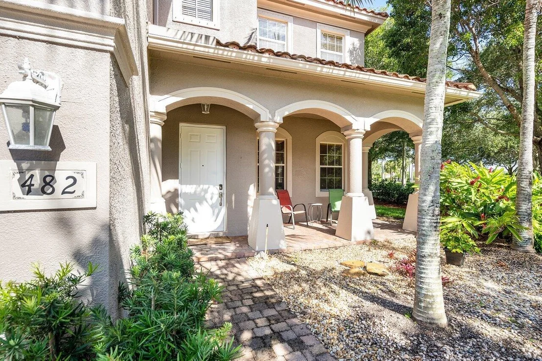 Photo of 482 Cresta Circle