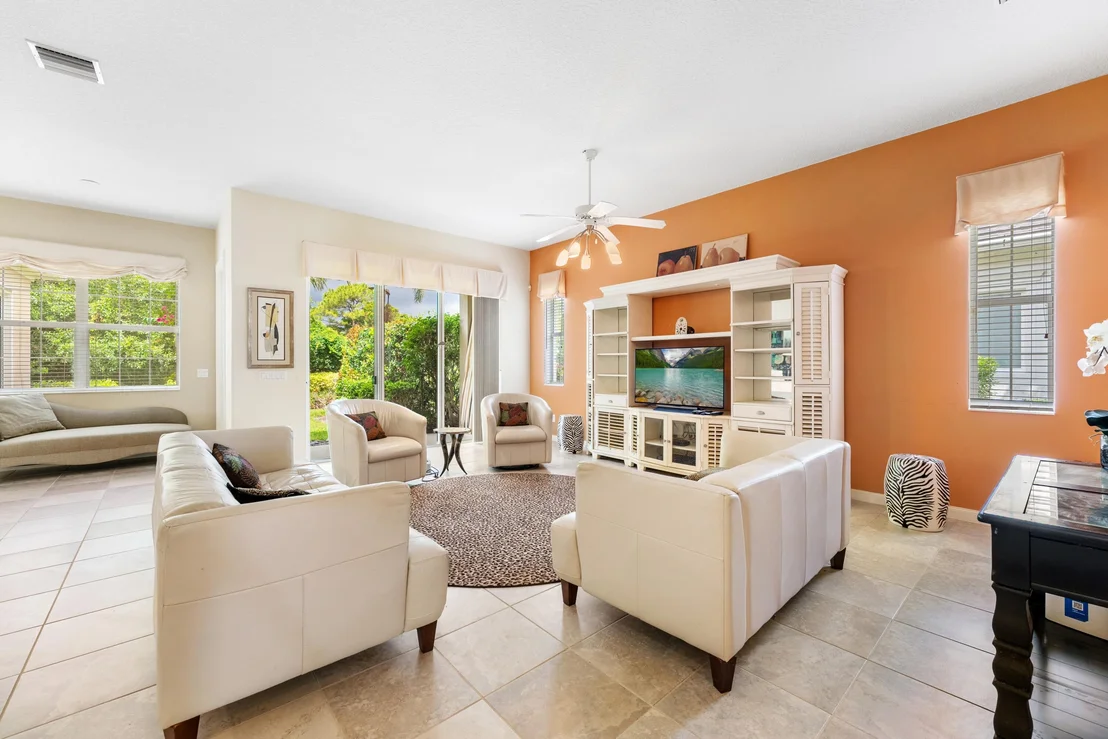 Photo of 326 Caravelle Drive