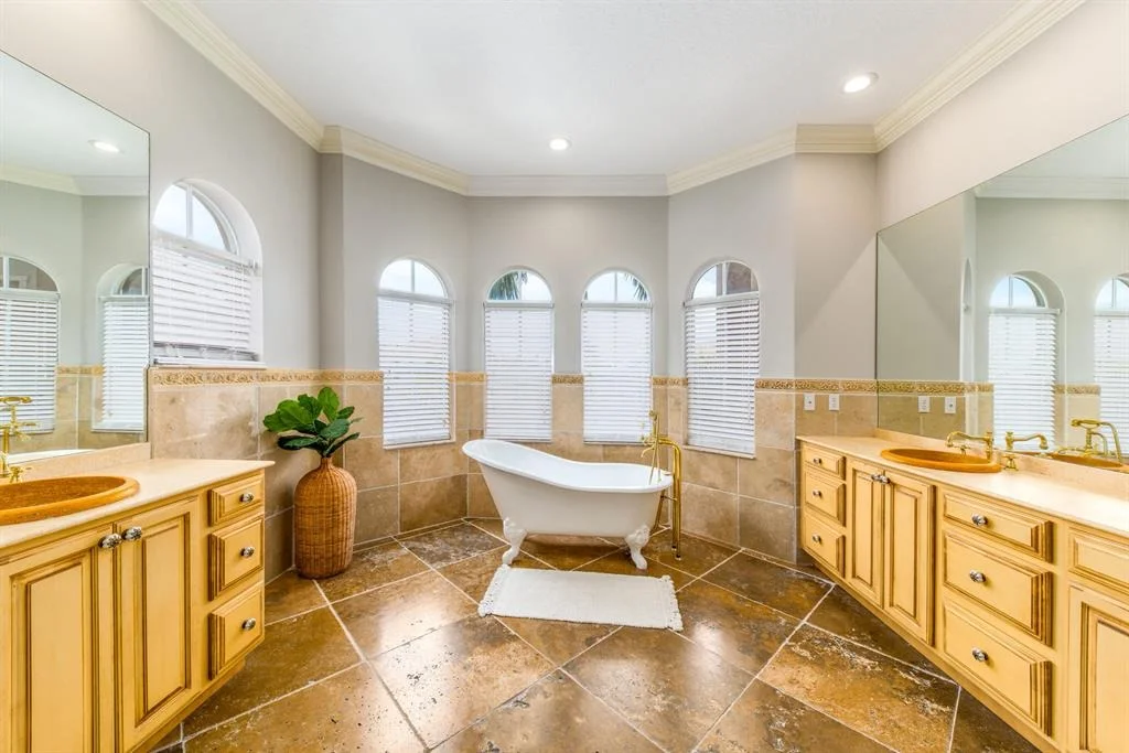 Photo of 2160 Bellcrest Circle
