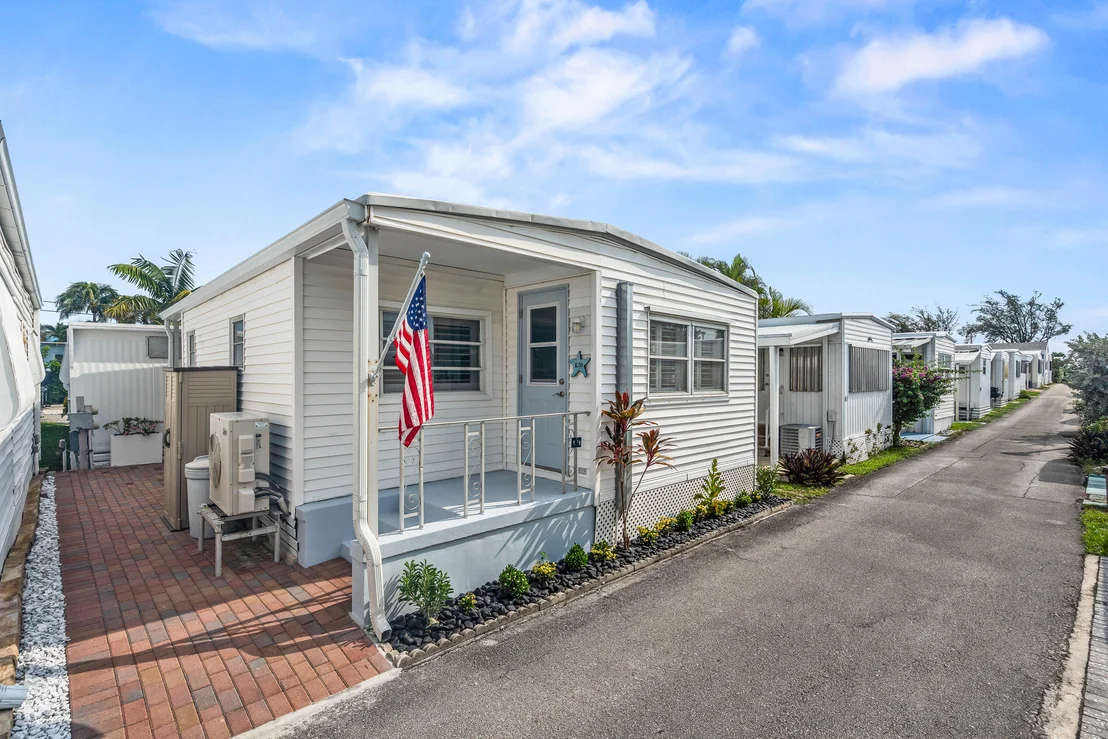 Photo of Unit K at 20 Juniper Drive