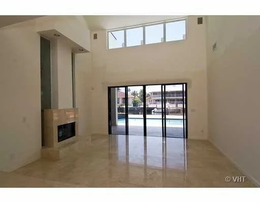 Photo of 906 Iris Drive