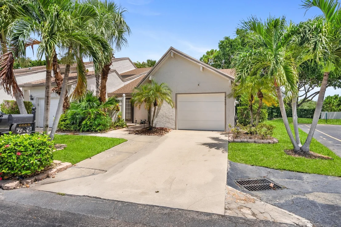 Photo of 6660 CANARY PALM Circle