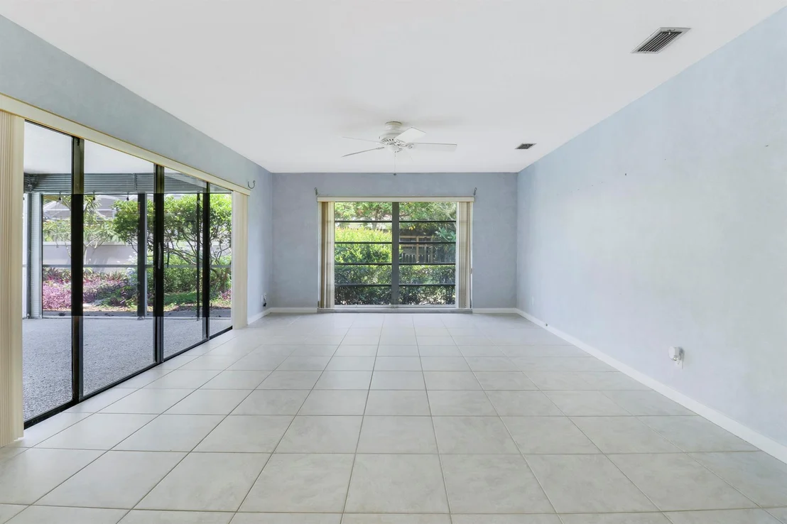 Photo of 316 River Drive
