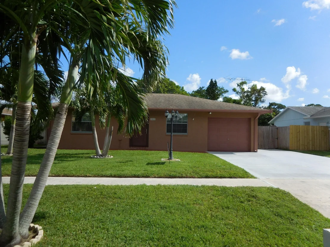 Photo of 362 Foresta Terrace