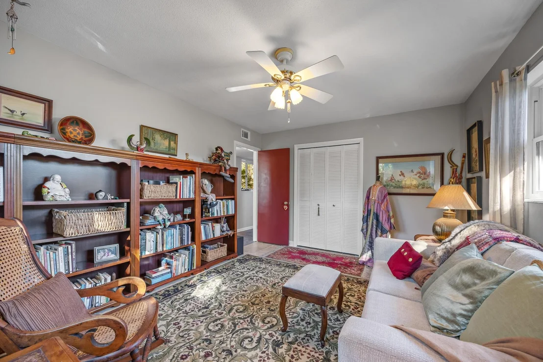 Photo of 1107 Pinetree Drive