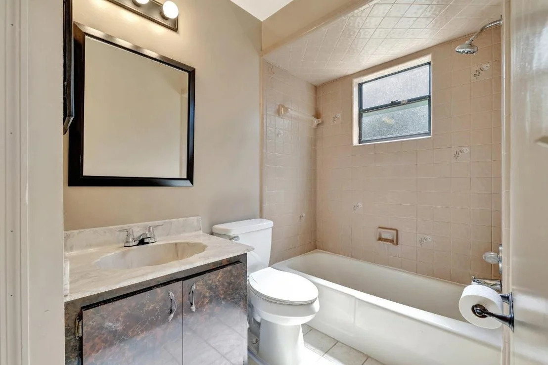 Photo of 5404 Sunset Boulevard