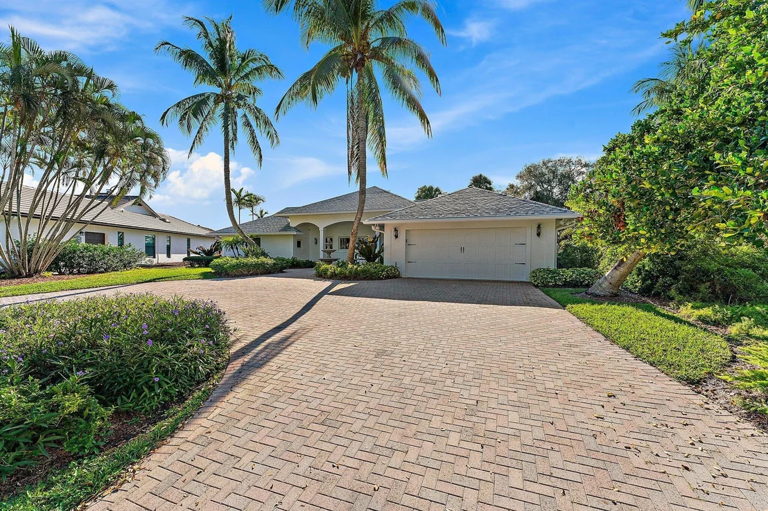 Photo of 209 Fairway W