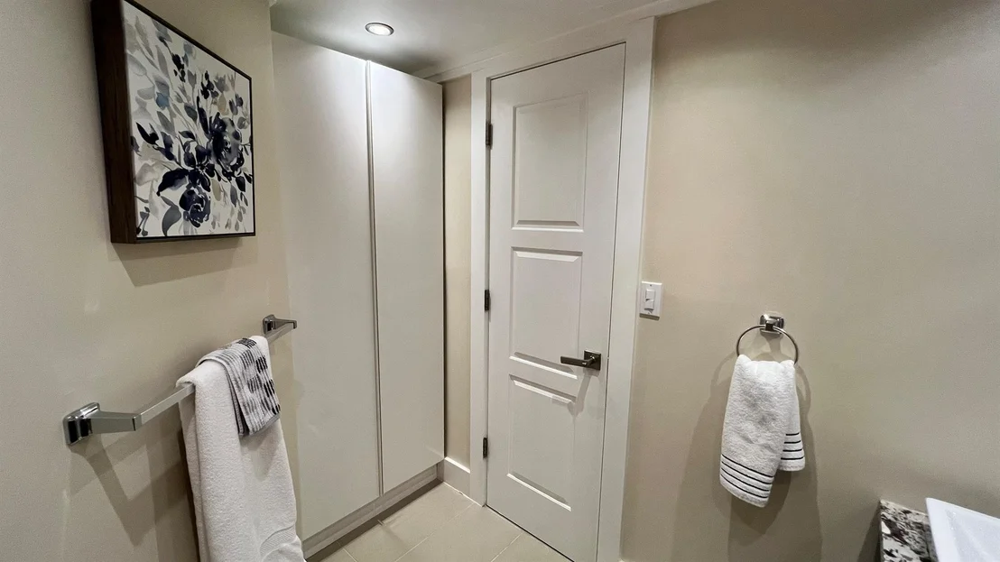 Photo of Unit 23201 at 831 Lyons Road
