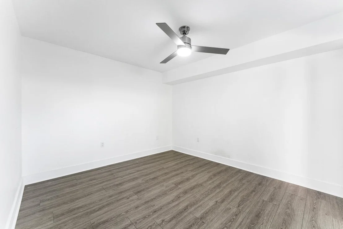 Photo of Unit 708 at 1700 Embassy Drive