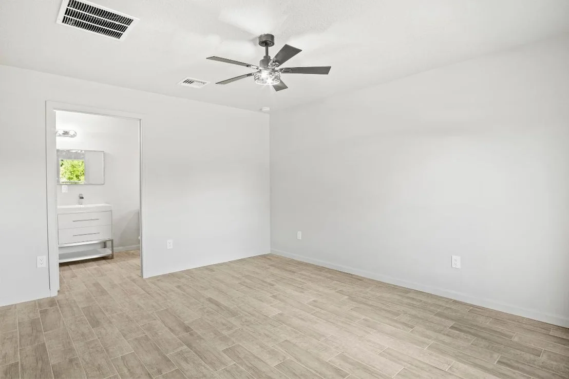Photo of 3848 NW 19th Avenue