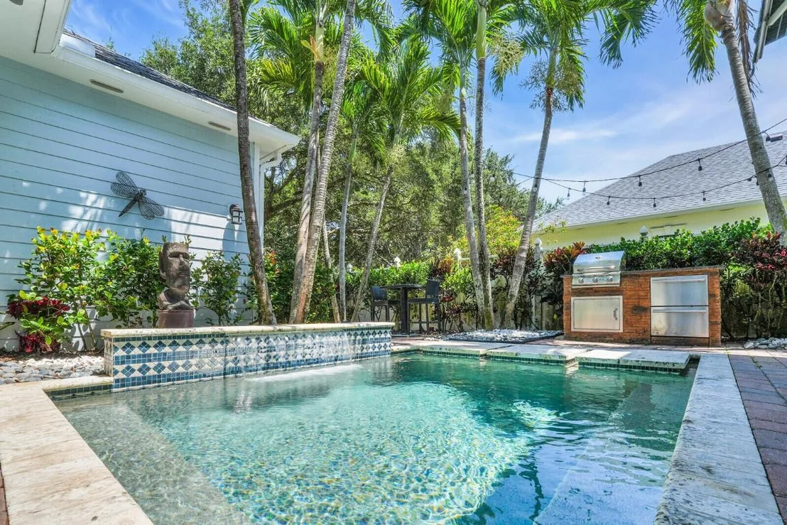 Photo of 211 Barbados Drive