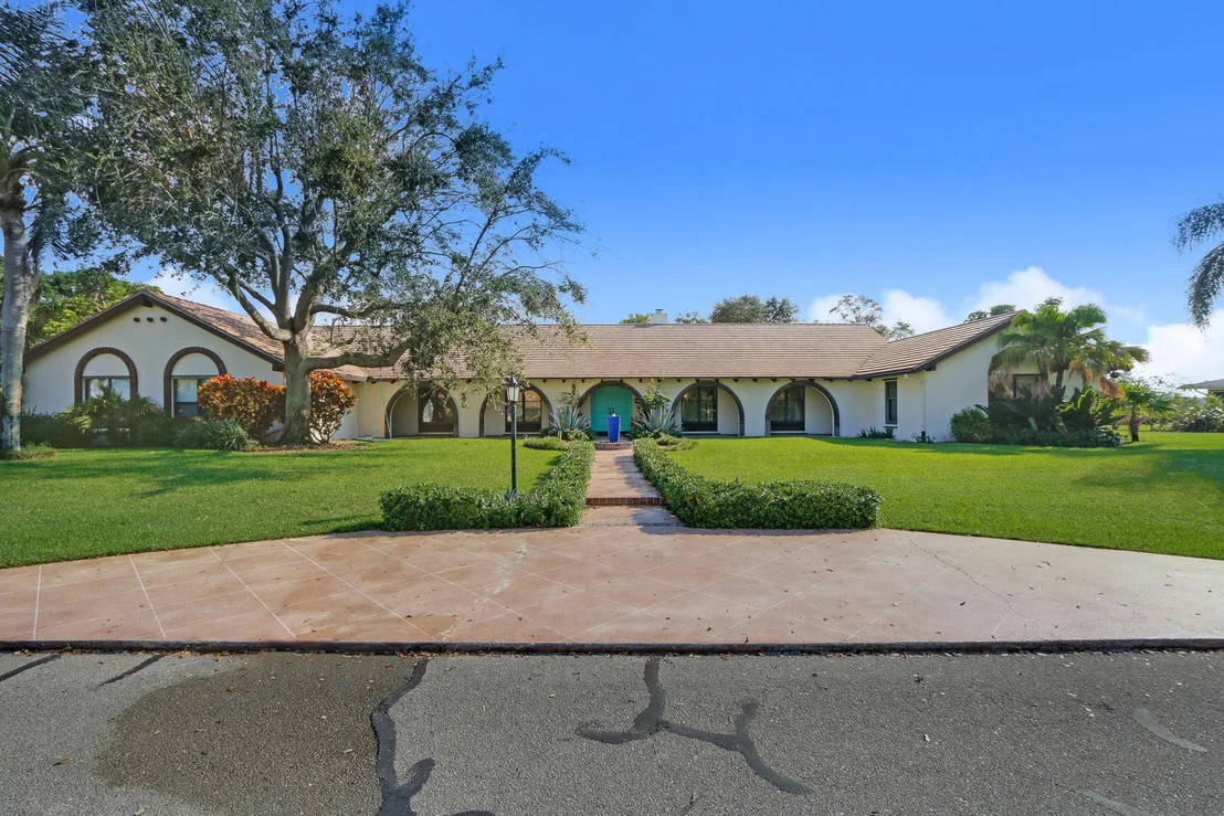 Photo of 160 SE Turtle Creek Drive