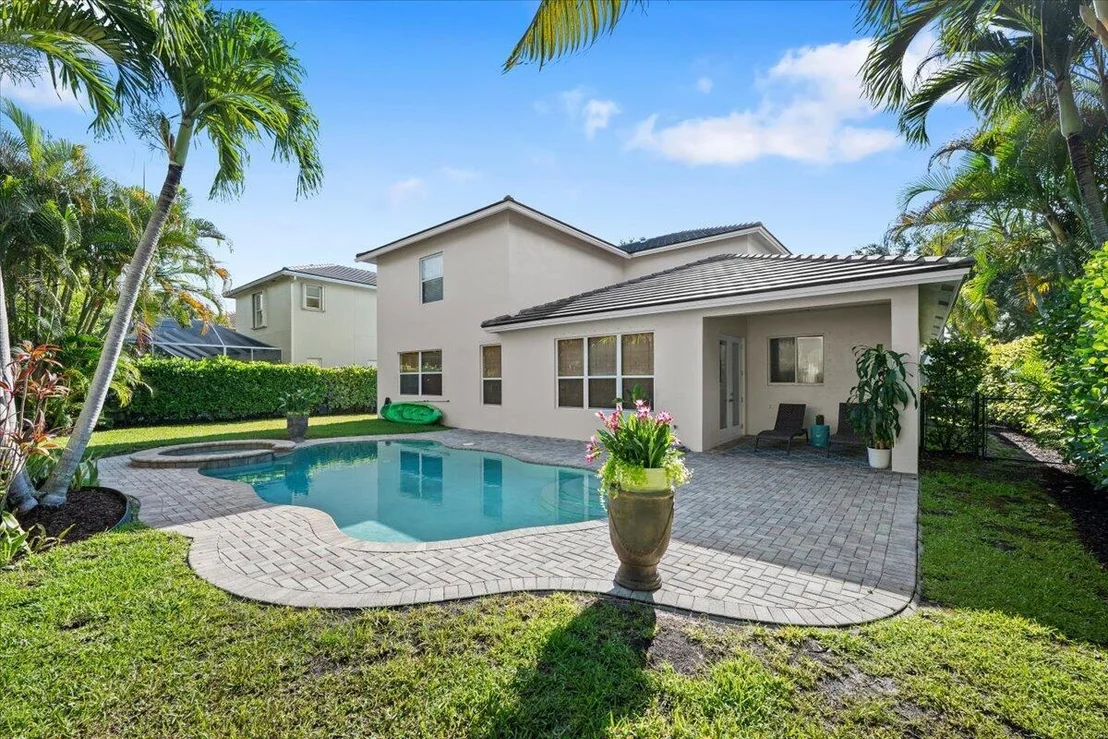 Photo of 464 Oriole Lane