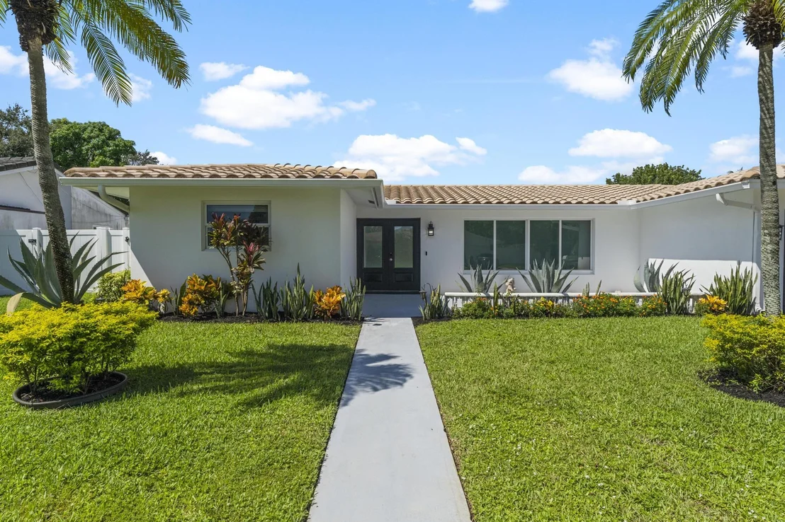 Photo of 599 NW 13th Drive