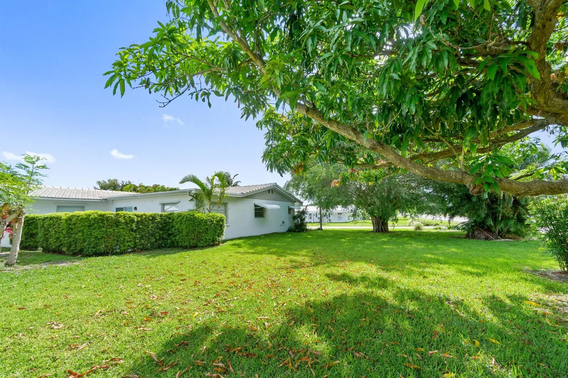 Photo of 2203 Campanelli Boulevard