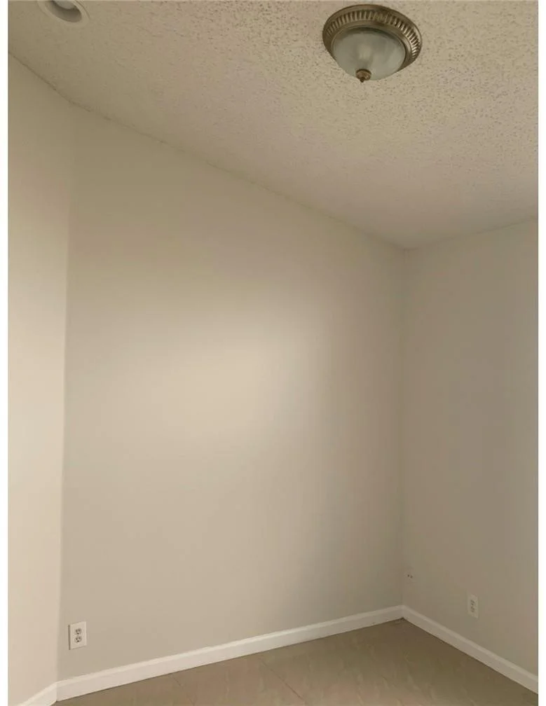 Photo of 1041 Fairfax Circle