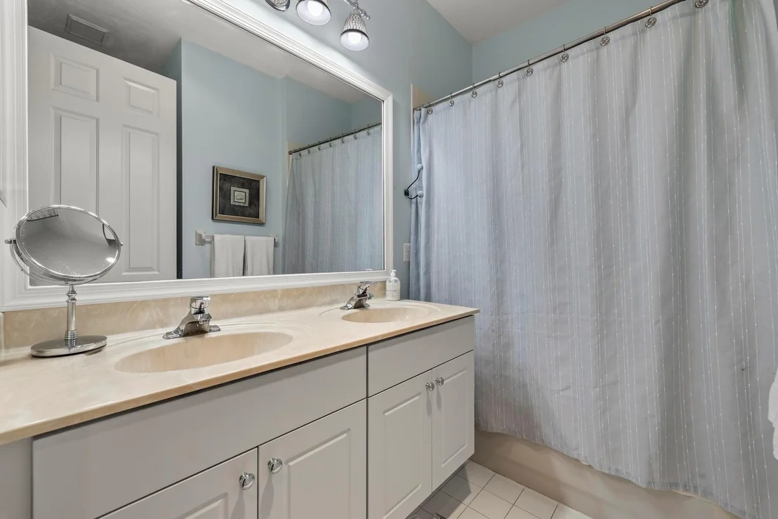 Photo of 1336 Beacon Circle