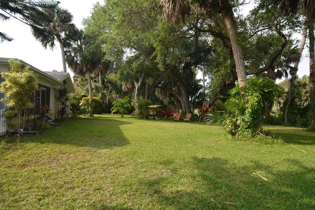 Photo of 1136 SE Saint Lucie Boulevard