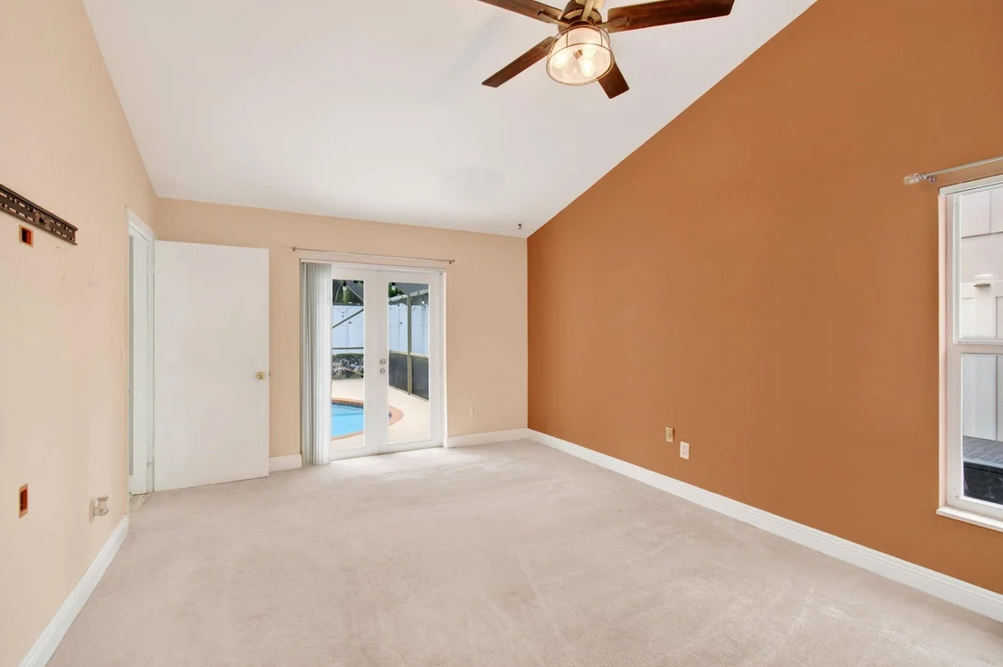 Photo of 586 NW 45TH Way