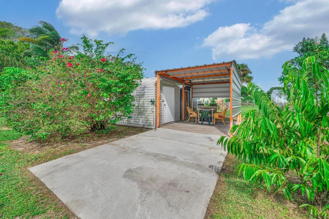 Photo of 708 El Rancho Drive