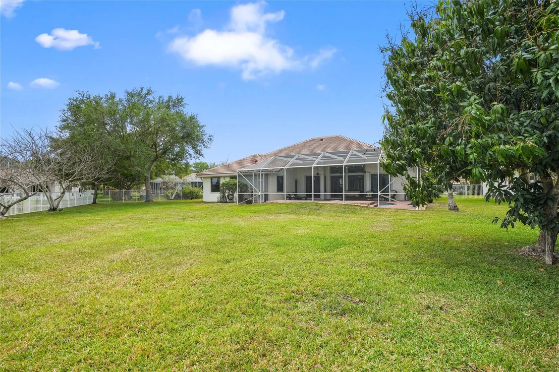 Photo of 16241 Owasco Circle