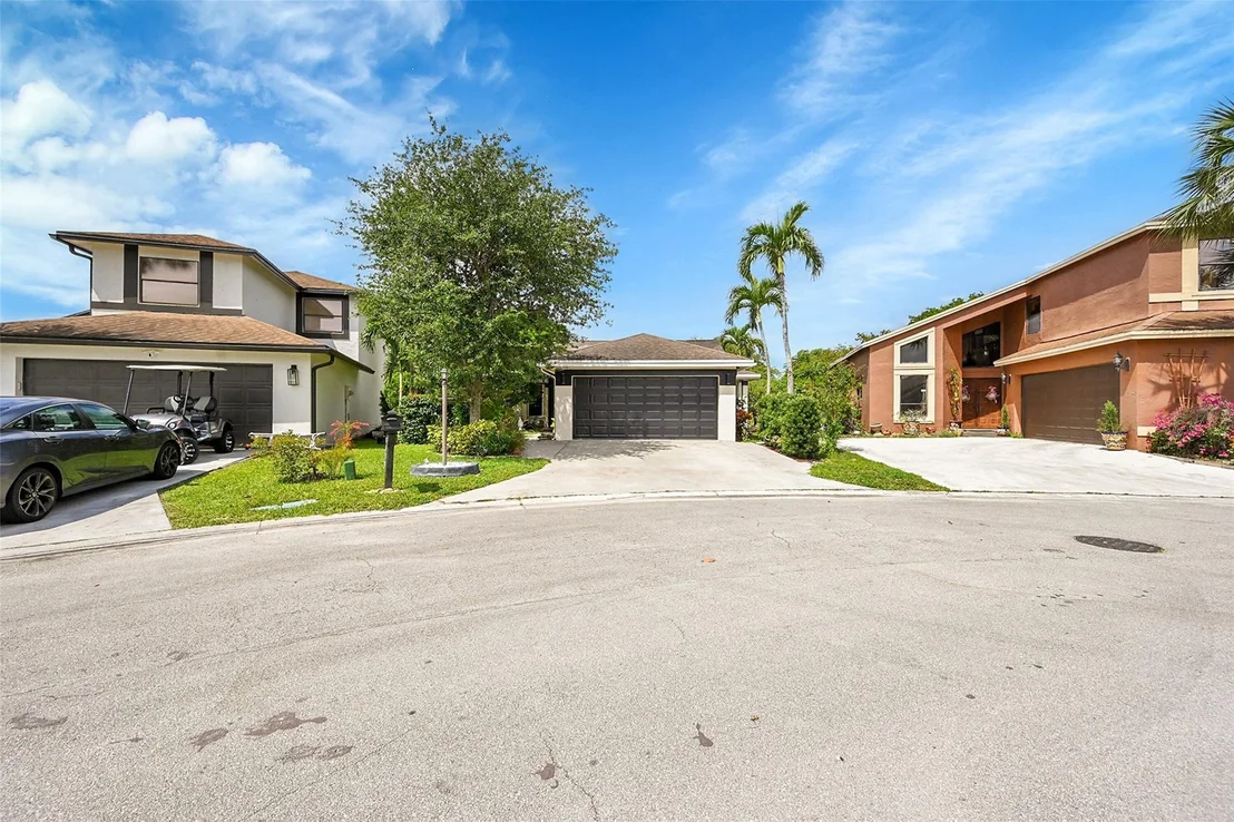 Photo of 8618 Jared Way