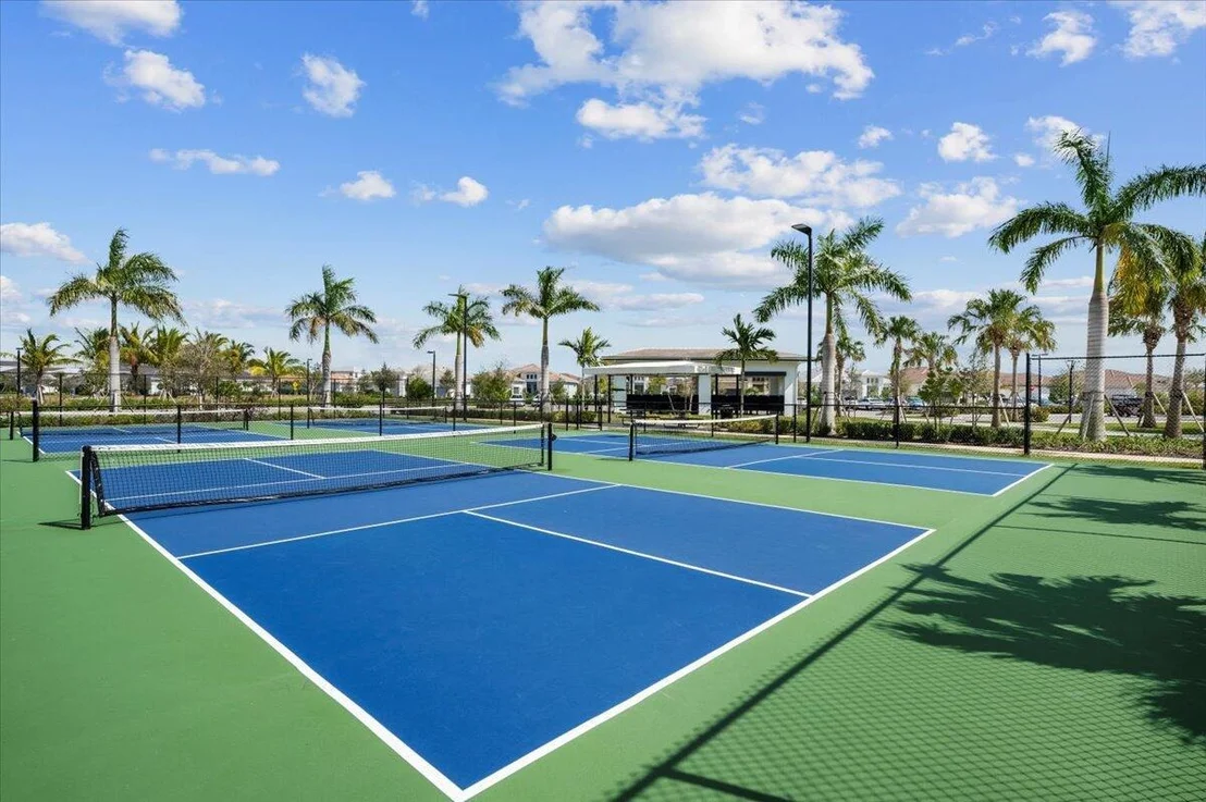 Photo of 15841 Key Biscayne Lane