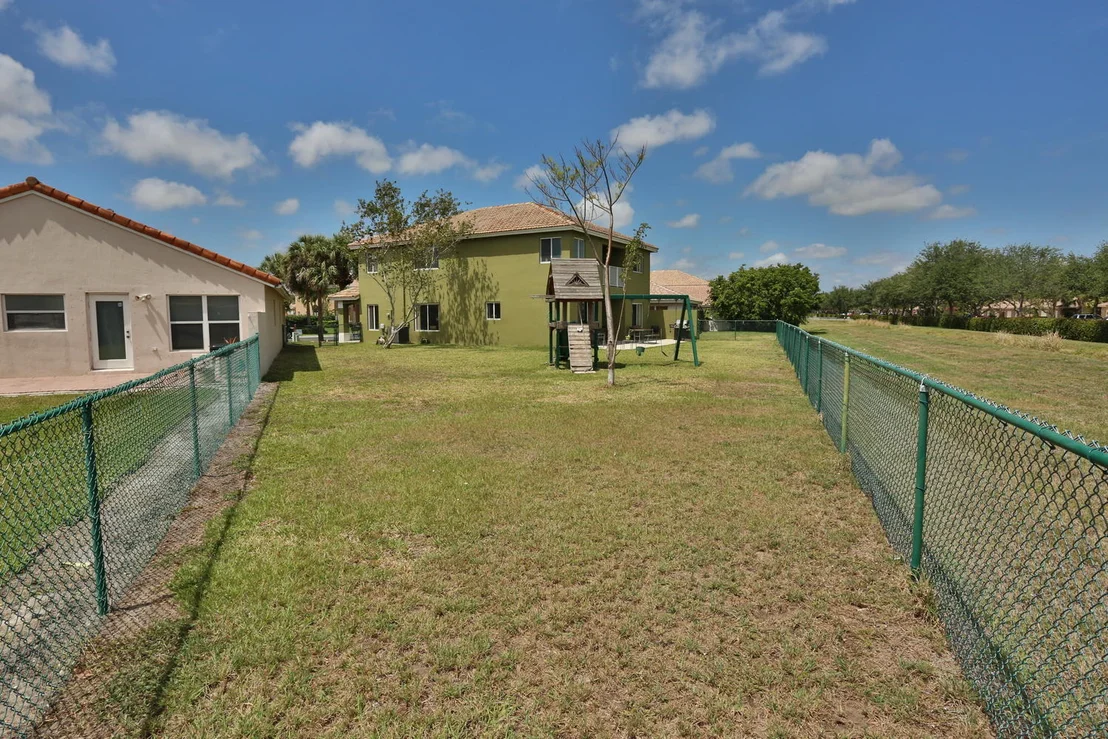 Photo of 6136 Willoughby Circle