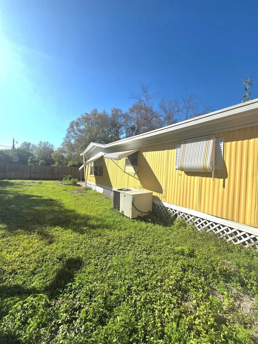 Photo of 1072 NE 29th Terrace