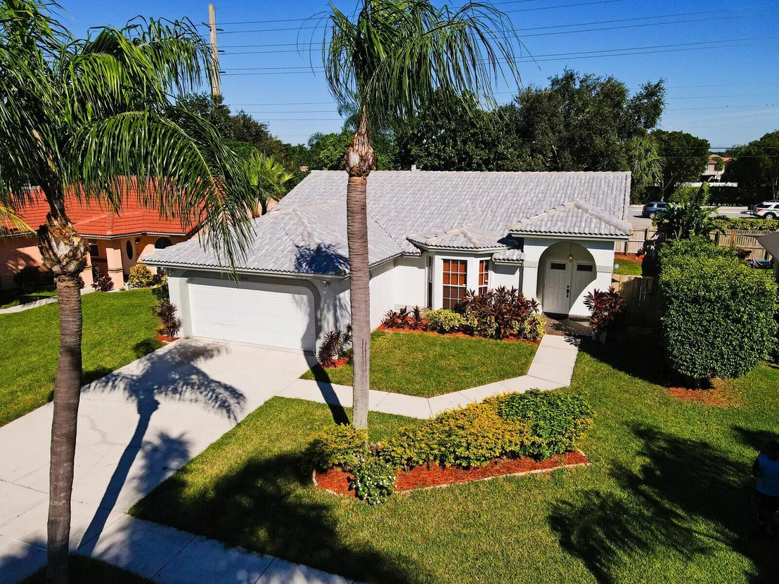 Photo of 5041 Rosen Boulevard