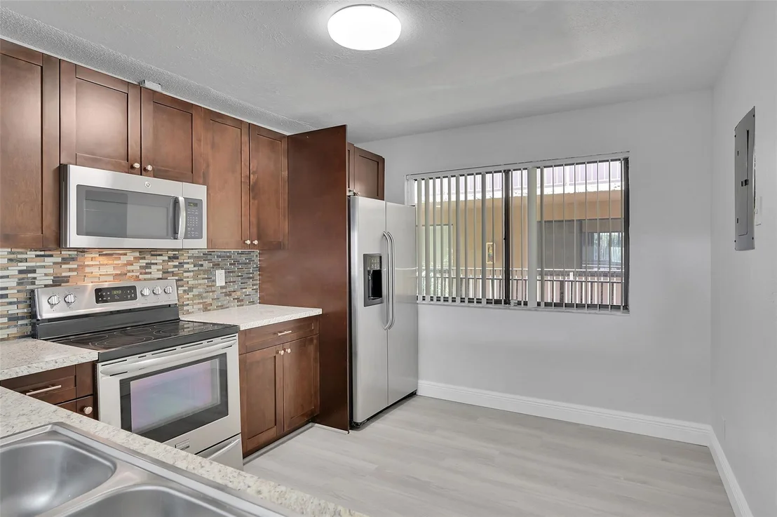 Photo of Unit 407 at 8020 Hampton Boulevard